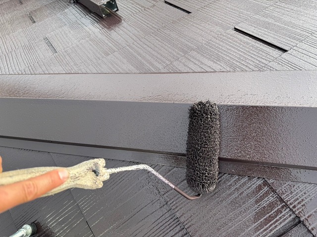 行方市屋根塗装工事上塗り